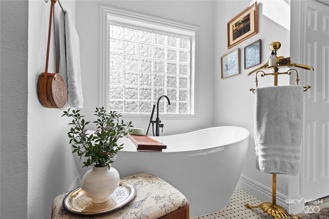 El Contento Acres Bentonville - Residential