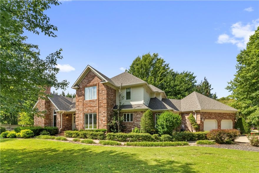 FULLY REMODELED MASTERPIECE IN DOWNTOWN BENTONVILLE DISTRICT! Walk in and find 23 ft ceilings in the living room, a cozy, moody fireplace-adorned library with gorgeous built-ins, and meticulous attention to detail throughout, this home offers a coziness and elegance. Gorgeous hardwood flooring flows throughout, and a luxurious coffee bar for daily indulgence. The kitchen is a culinary dream, boasting an ilve stove, custom cabinetry and a butler's pantry that adds convenience and practical charm. Each bathroom with its own en-suite, provide ultimate relaxation. Step outside to a deck made for entertaining. This residence is a short walk from the Coler mountain trail, seamlessly blending indoor and outdoor living. This homes location and charm is unmatched with luxury living in mind, celebrating detail, comfort, the art of hosting & offering a life of unparalleled elegance and style. New roof 2019. One new HVAC 2021. New Tankless hot water heater 2021.