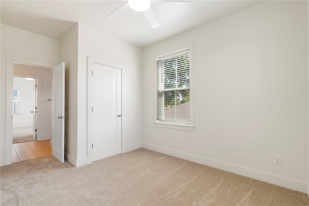 Manor Heights Sub Bentonville - Residential