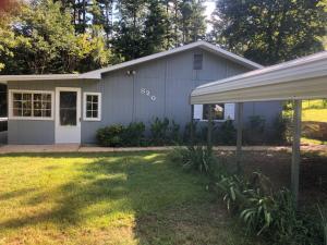 Seclusion and privacy abound! Sit in your screened porch and enjoy the peaceful evenings and wildlife view!