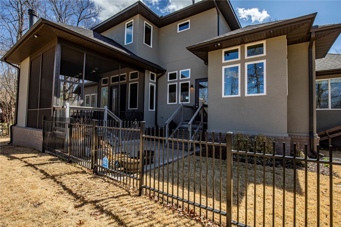 Spring Ridge - Residential