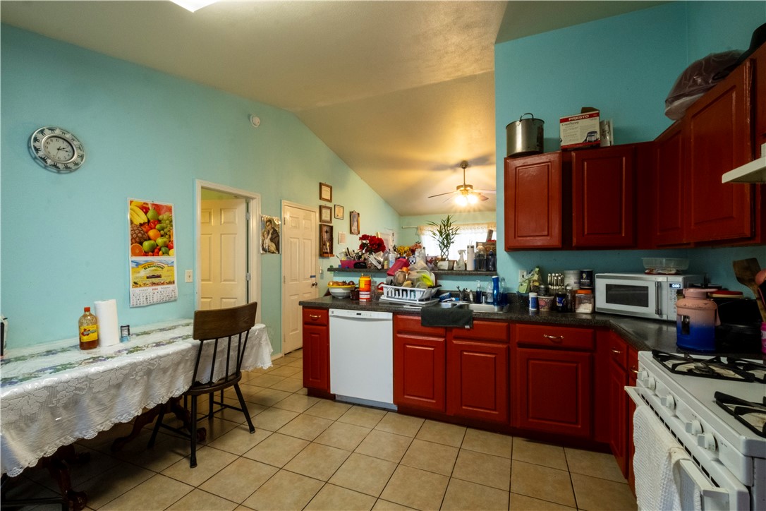 Photo 8 of 21 of 1137 S Sherman Avenue house