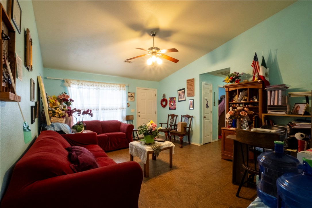 Photo 5 of 21 of 1137 S Sherman Avenue house