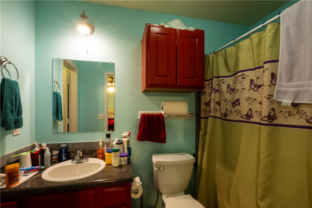 Photo 11 of 21 of 1137 S Sherman Avenue house