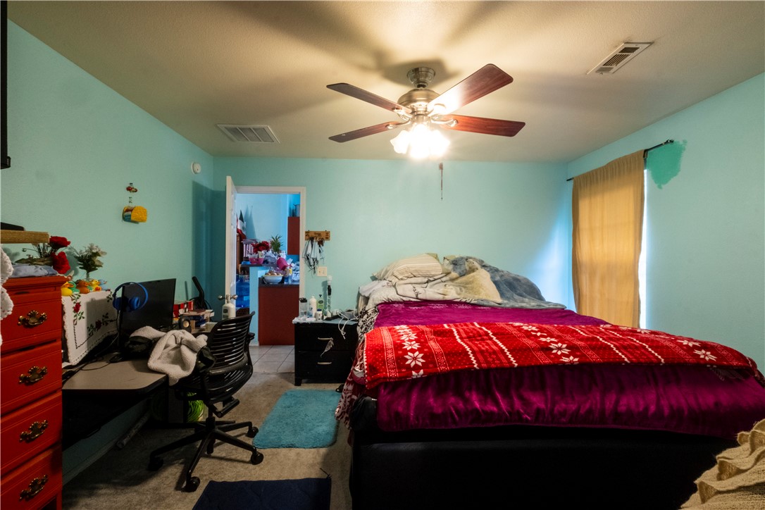 Photo 10 of 21 of 1137 S Sherman Avenue house