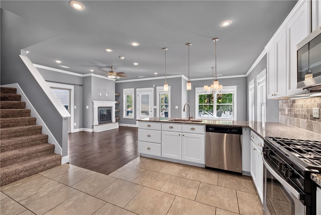 1734 S 39th Place