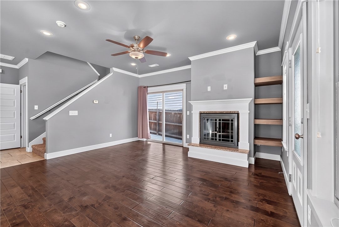 1734 S 39th Place