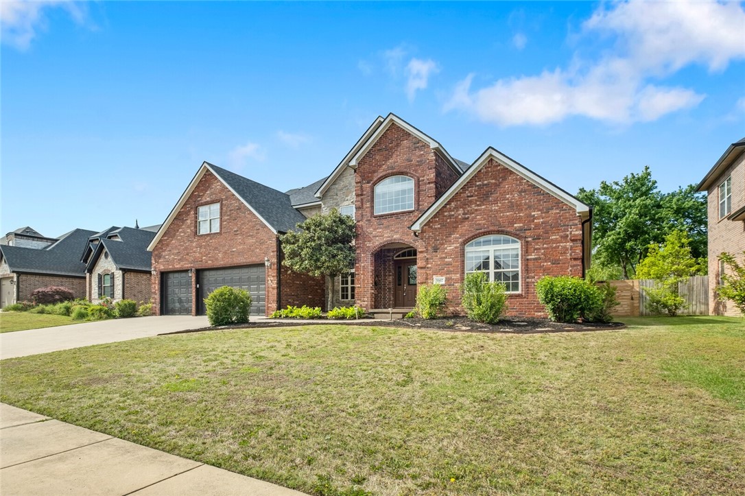 3907 NE Cadbury Avenue