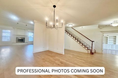 3907 NE Cadbury Avenue Bentonville AR 72712