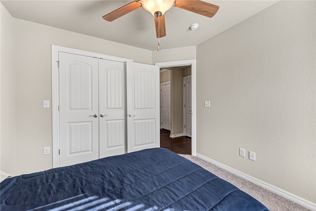 Chelsea Point II Rogers - Residential