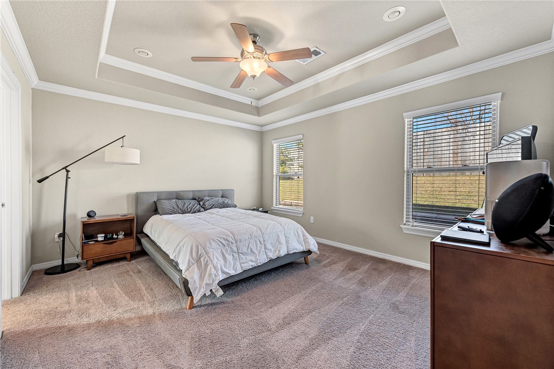 Chelsea Point II Rogers - Residential