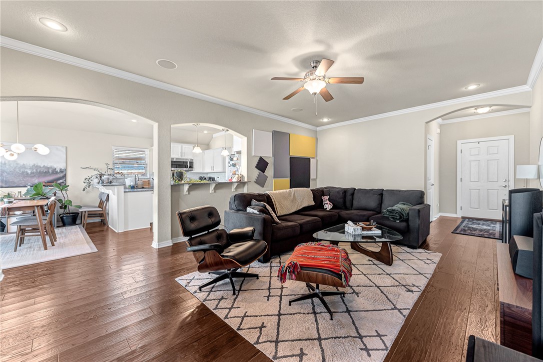 Chelsea Point II Rogers - Residential