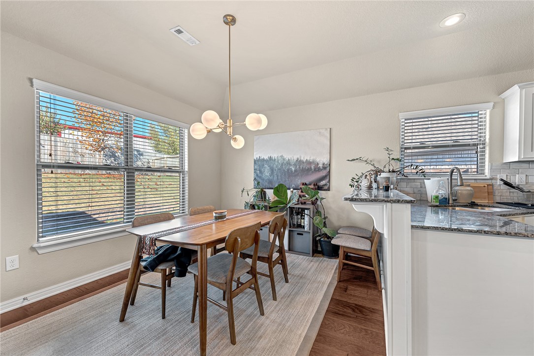 Chelsea Point II Rogers - Residential