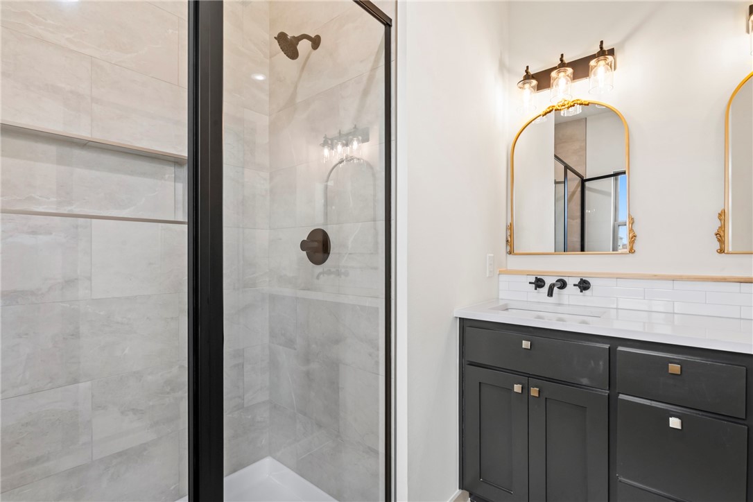 CROWDER AVENUE SUB PH 1 - Residential