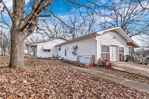 Single Family Residence in Fayetteville AR 1967 Huntsville Road 4.jpg