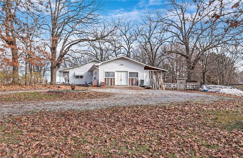 Single Family Residence in Fayetteville AR 1967 Huntsville Road 28.jpg