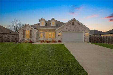 Photo of 4614 Hamlet Street, Springdale, AR 72764 (MLS # 1338054)