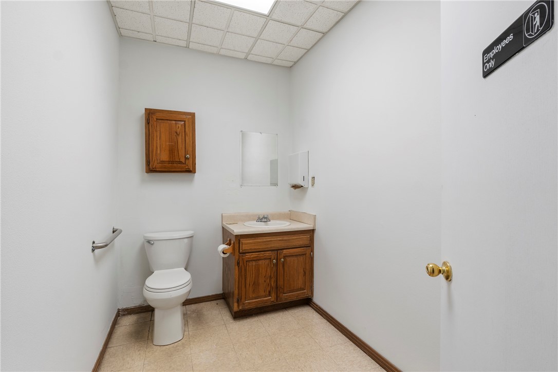 PHILLIPPY-QUORUM ADD-BENTONVILLE - Commercial Lease