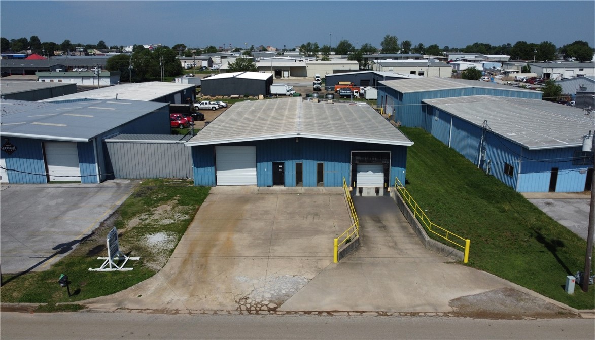 Sunset Indust Park Rep - Commercial Lease
