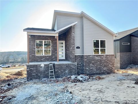 Photo of 2942 N Old Wire Road, Fayetteville, AR 72703 (MLS # 1329066)