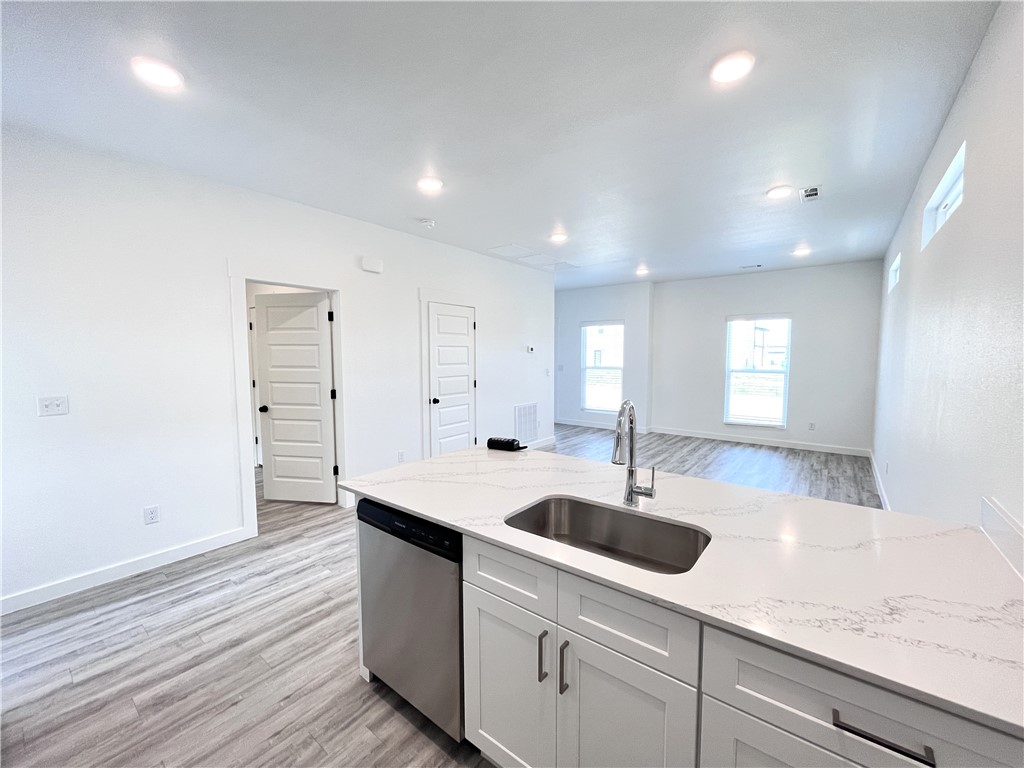 FEATHERSTON VILLAGE PH 2-CENTERTON - Residential Lease