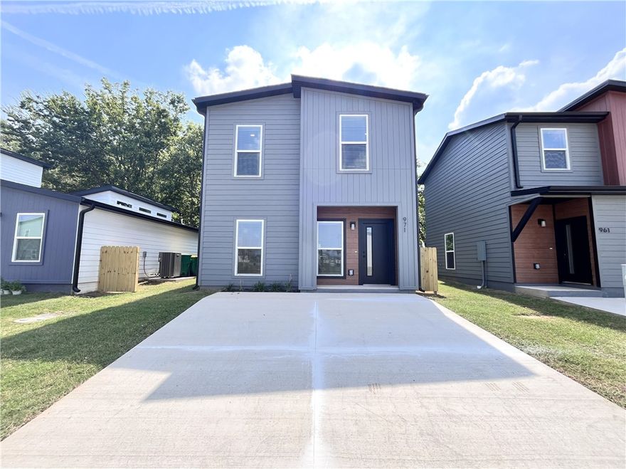 Brand new move-in-ready home nestled in one of Bentonville’s most connected and family-friendly neighborhoods. This property blends modern design, functional space, and prime location that puts you close to everything — Walmart HQ, Coler Mountain Bike Preserve, and the vibrant downtown scene. Unit comes with an office additional to the bedroom. Lawncare included.