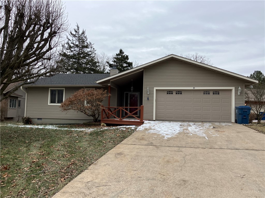 Beautiful 2 bedroom home in quiet neighborhood, freshly remodeled and painted. Bonus sunroom has been climatized to add an additional 117 square feet of year- round living. Guest bathroom is handicap accessible, and primary bath has been completely refurbished. Storage shed in back has plenty of storage space. Easy access for daily commute and close to trails and parks for relaxing.