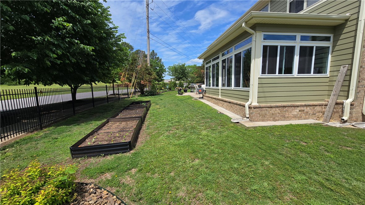 Crescent Lake - Residential