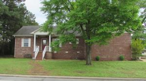 Move in new and enjoy the many updates that include wood flooring, granite counter tops, freshly painted with neutral color scheme. Spacious living area with fireplace, and oversized master suite with walk in closet, separate shower and whirlpool tub. This home is a split floor plan and conveniently located in a great neighborhood on the West end of town.
