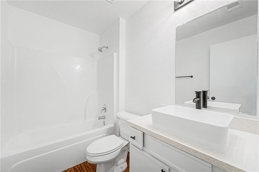 CARRIAGE SQUARE COURT HPR-BENTONVILLE - Residential