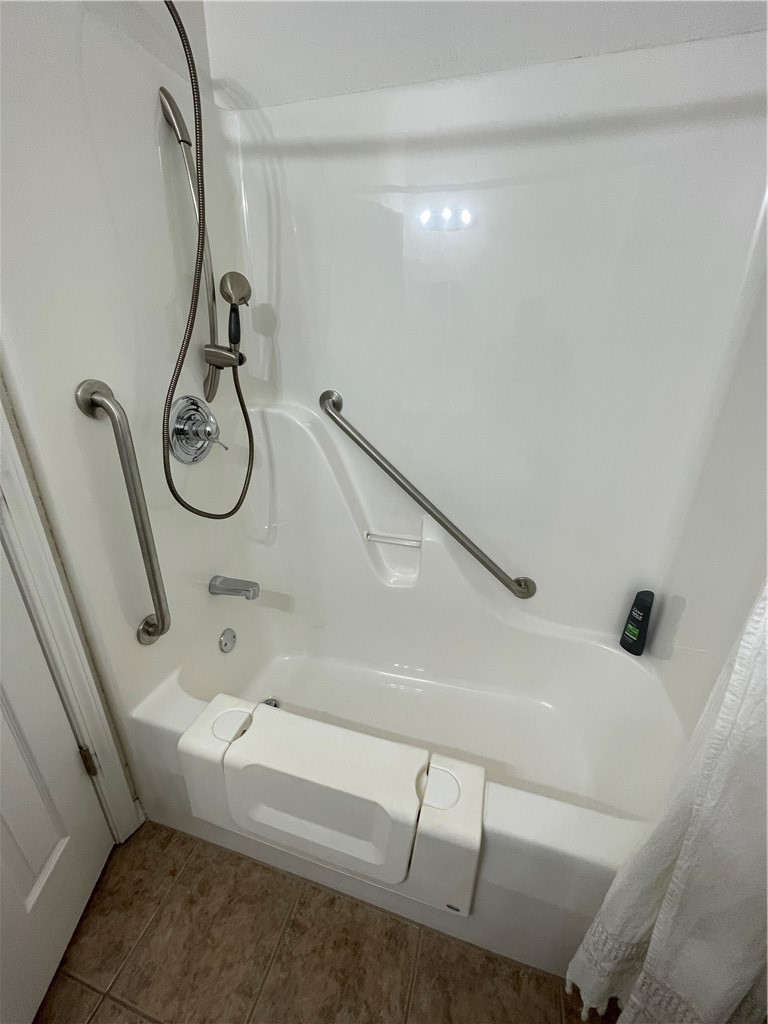 COVE LANDING PHASE IV - Residential