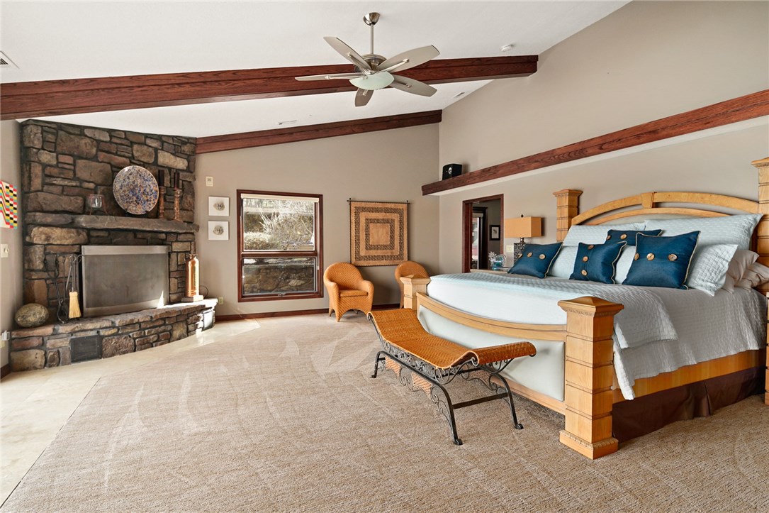 Lisa Capri And Pine Ridge - Residential