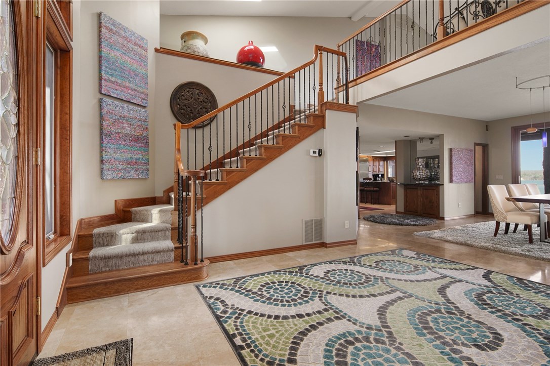 Lisa Capri And Pine Ridge - Residential