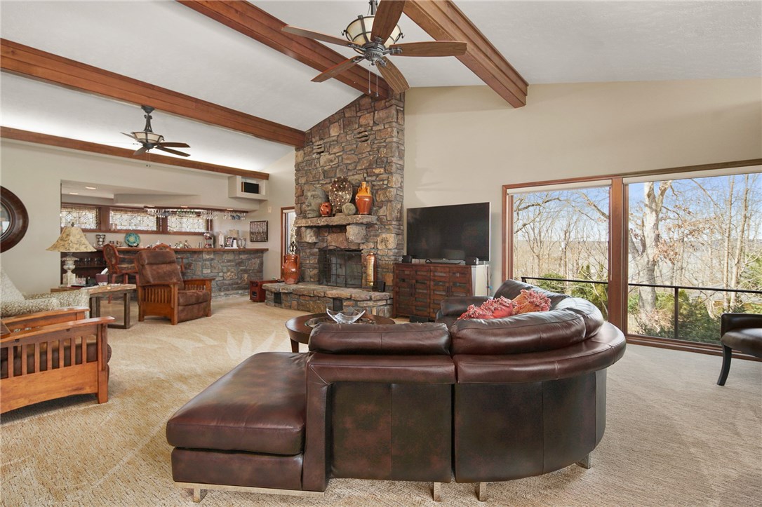 Lisa Capri And Pine Ridge - Residential