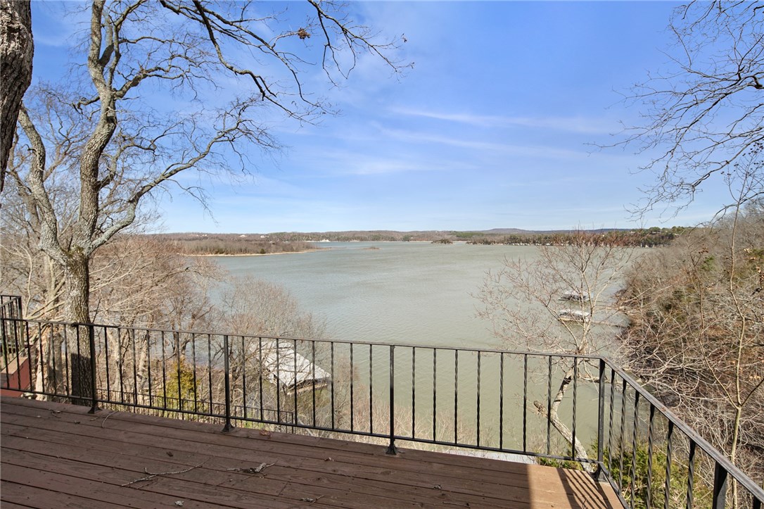 Lisa Capri And Pine Ridge - Residential