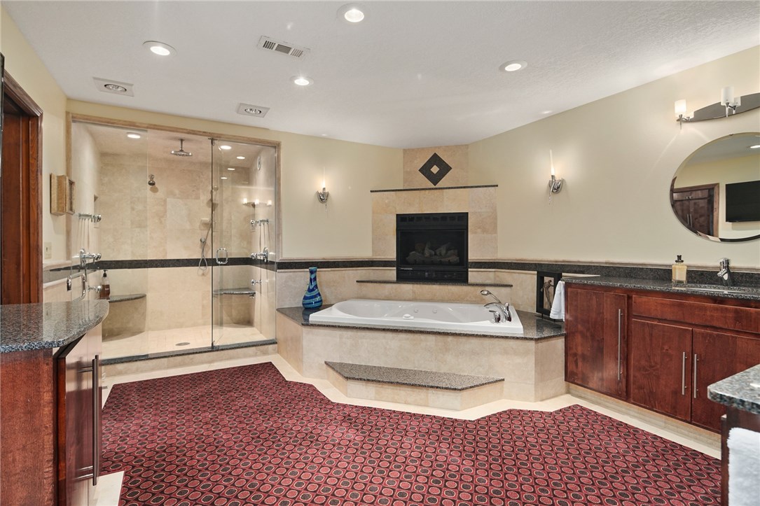 Lisa Capri And Pine Ridge - Residential