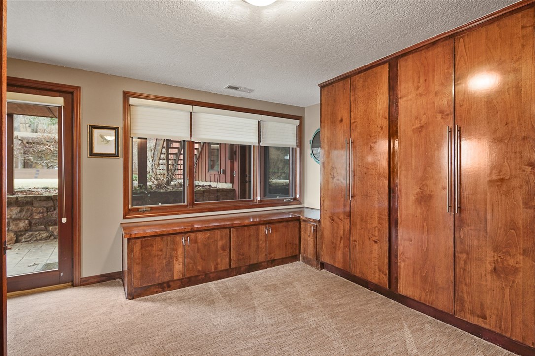 Lisa Capri And Pine Ridge - Residential