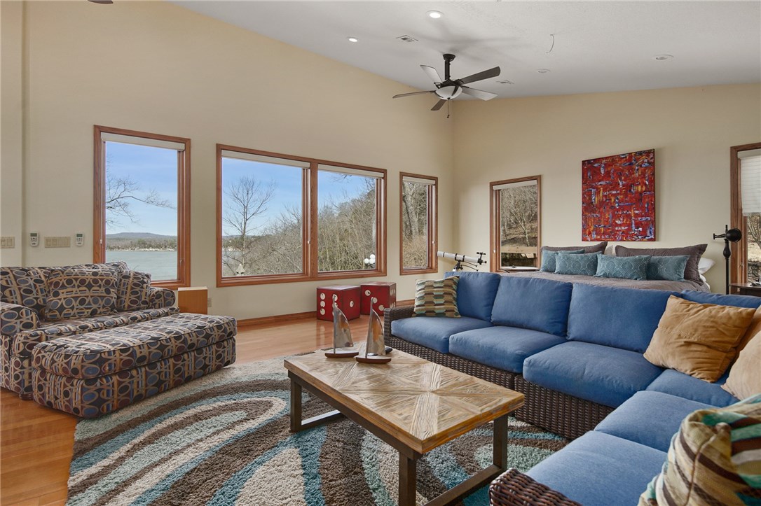 Lisa Capri And Pine Ridge - Residential