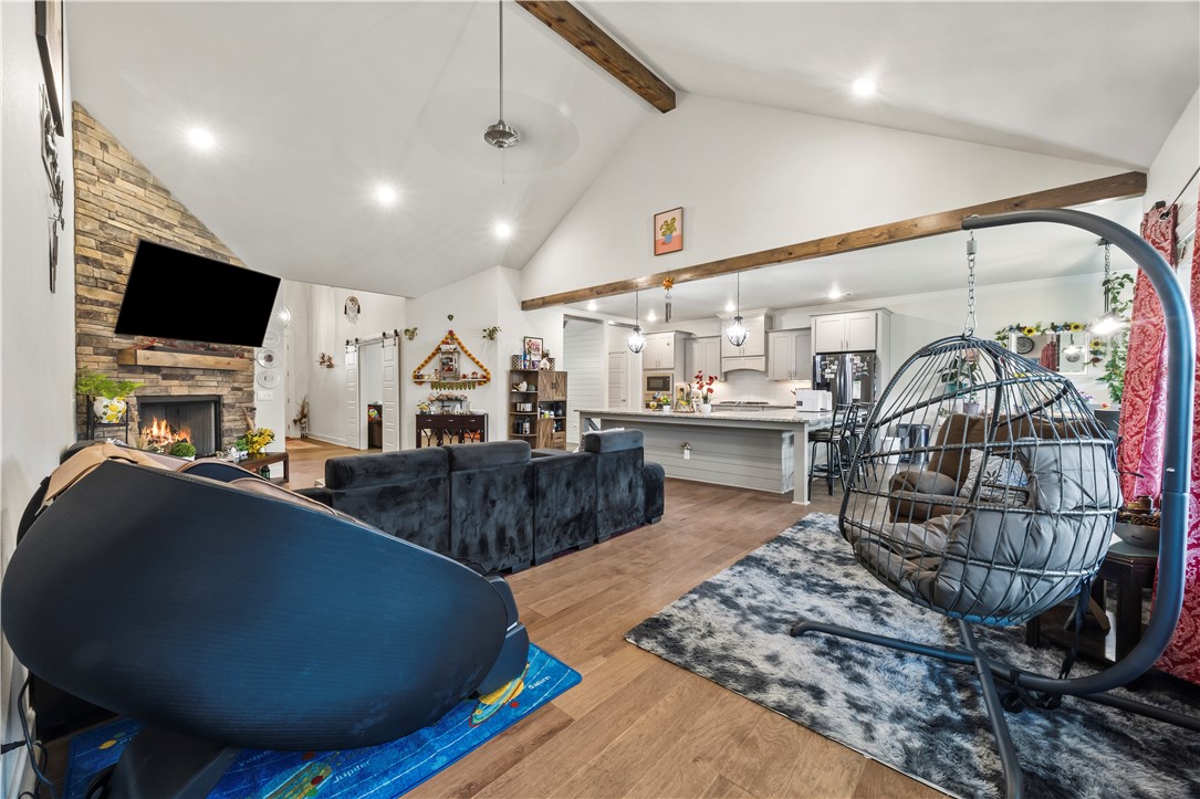 MAPLE ESTATES PH IA-CENTERTON - Residential Lease