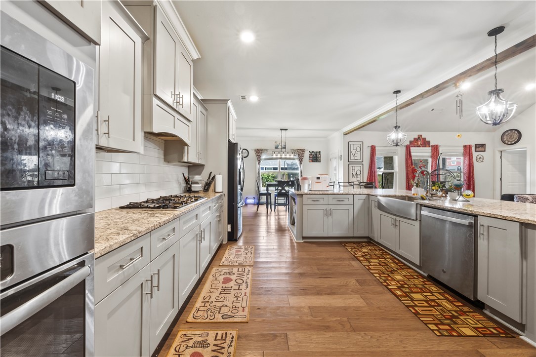 MAPLE ESTATES PH IA-CENTERTON - Residential Lease