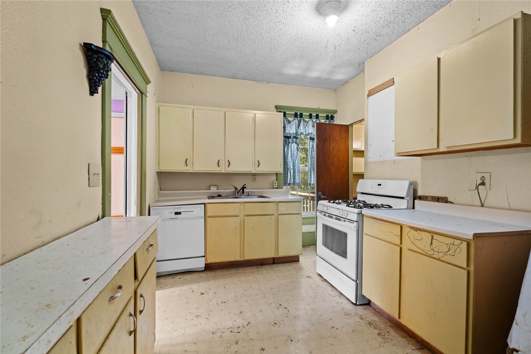 McCraws Add Sulphur Spgs - Residential