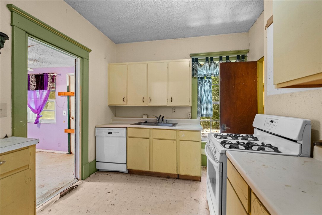 McCraws Add Sulphur Spgs - Residential