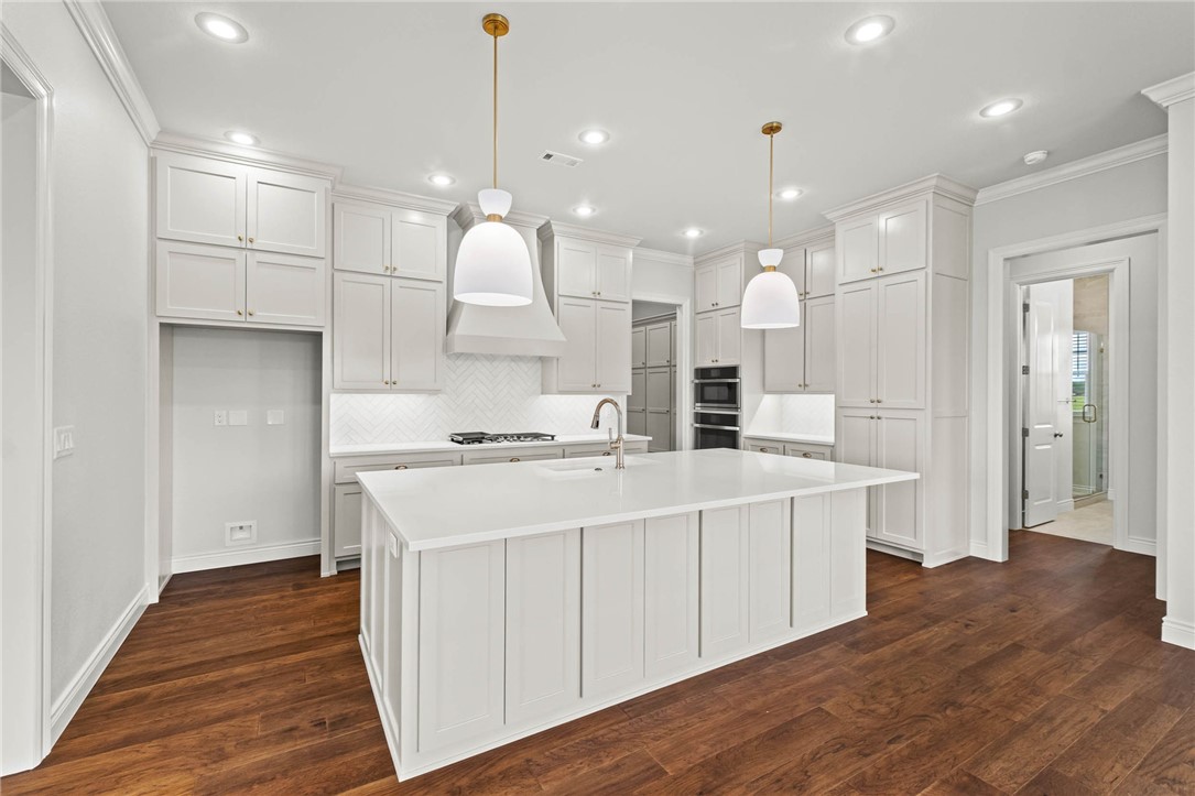County Line Square - Residential