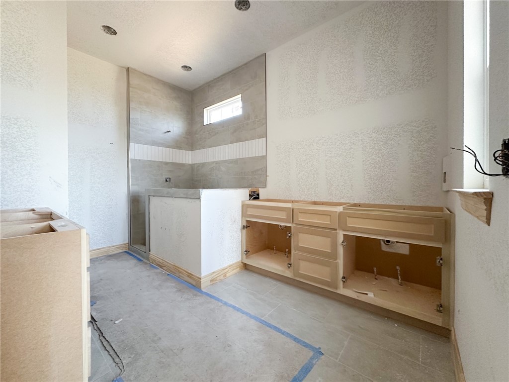 County Line Square - Residential