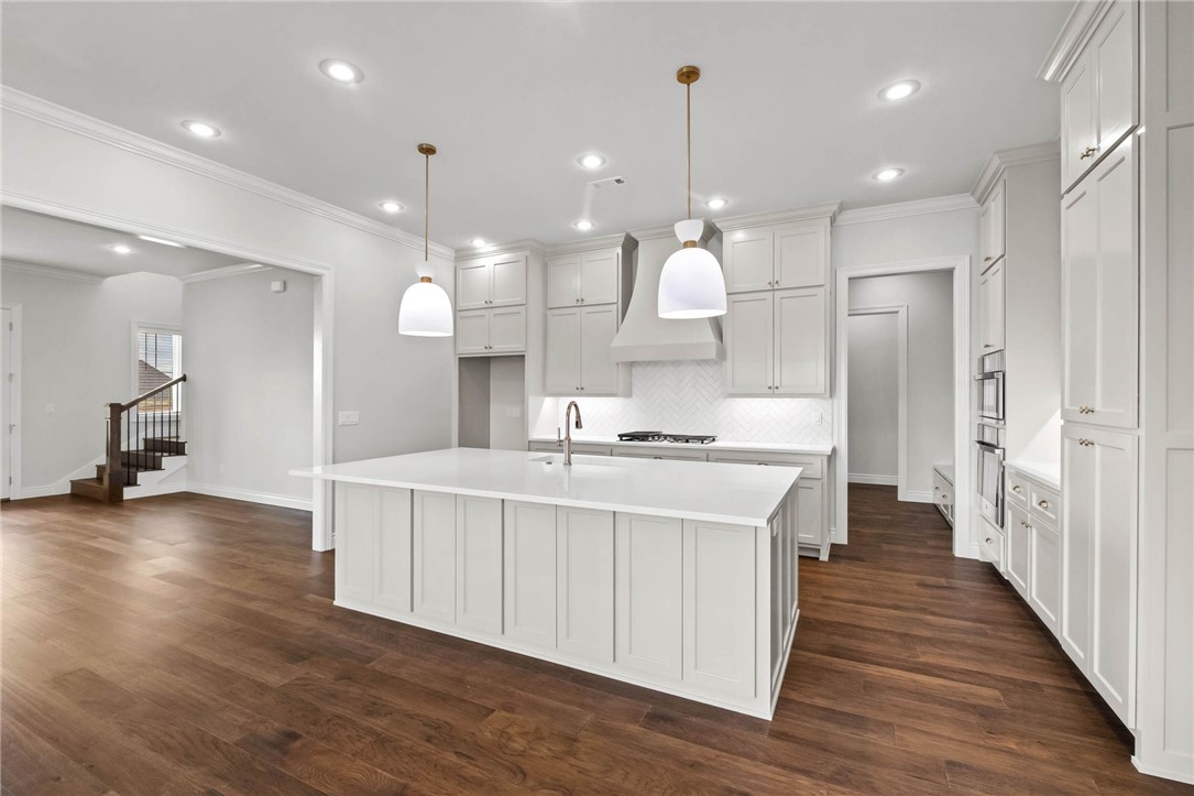County Line Square - Residential