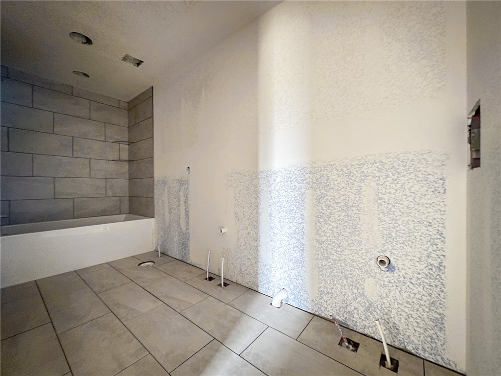 County Line Square - Residential