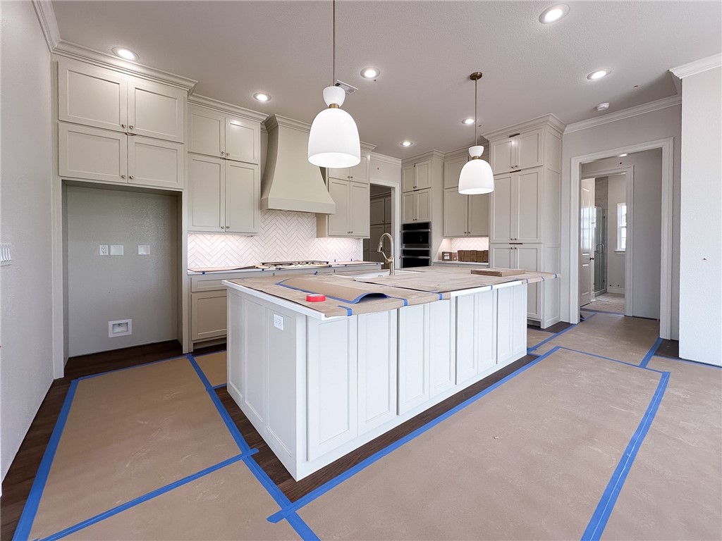 County Line Square - Residential