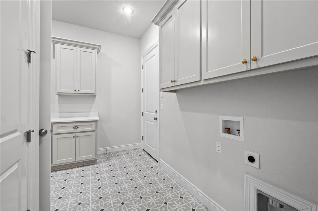 County Line Square - Residential