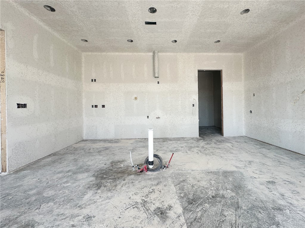 County Line Square - Residential