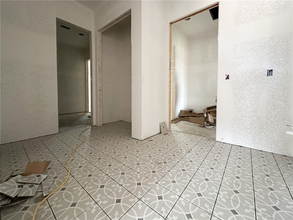 County Line Square - Residential